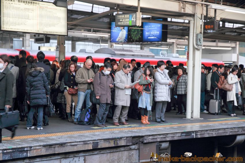 tokyo crowded train 東京 横浜 満員電車