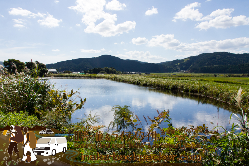 石川県輪島市 - 能登半島を散策中。町野駅から上時国家を経由して、曽々木へと戻る途中に見つけた 空照らす綺麗な池。
