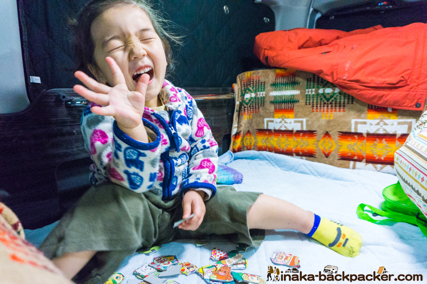 クルマ旅 車中泊 ベット 子ども