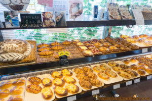 bakery in Anamizu Noto Ishikawa パン屋 メルヘン 穴水町