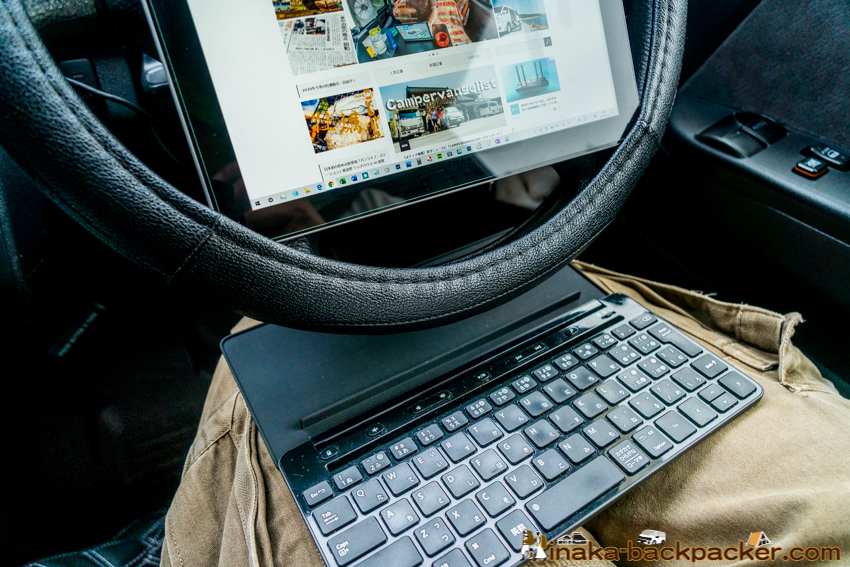 バンライフ 車中泊 アイテム パソコン 運転席 タブレット Surface Go