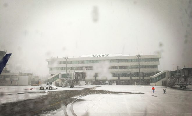 能登空港 雪
